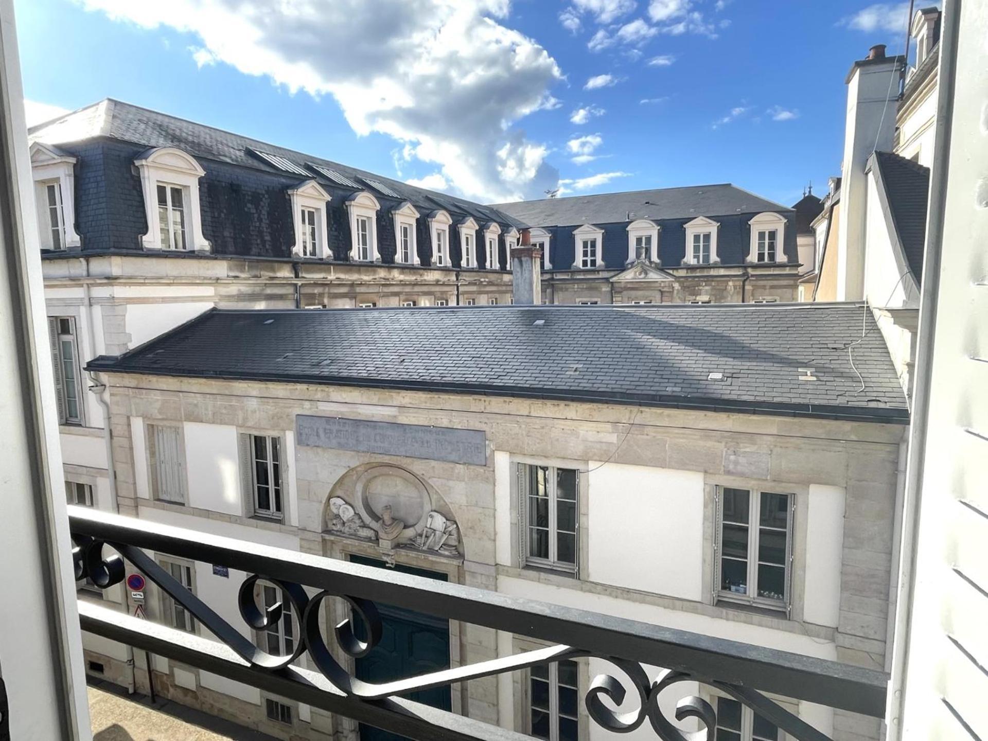 Sous Le Chene Bleu - Appartement Cosy Au Coeur De Dijon Dış mekan fotoğraf