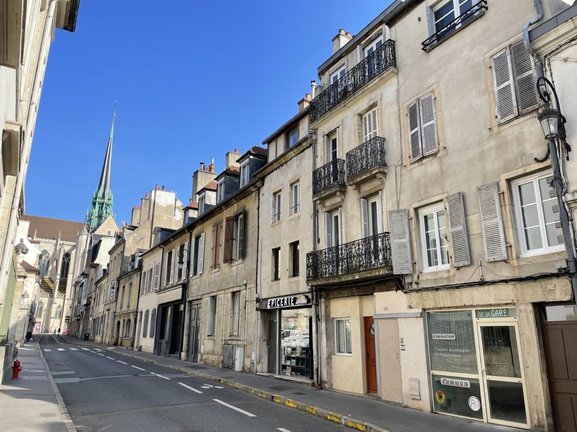 Sous Le Chene Bleu - Appartement Cosy Au Coeur De Dijon Dış mekan fotoğraf